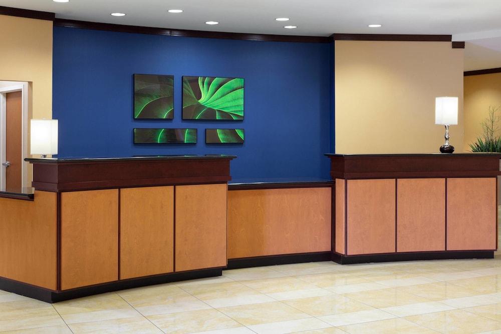 Fairfield Inn & Suites Льюисберг Экстерьер фото