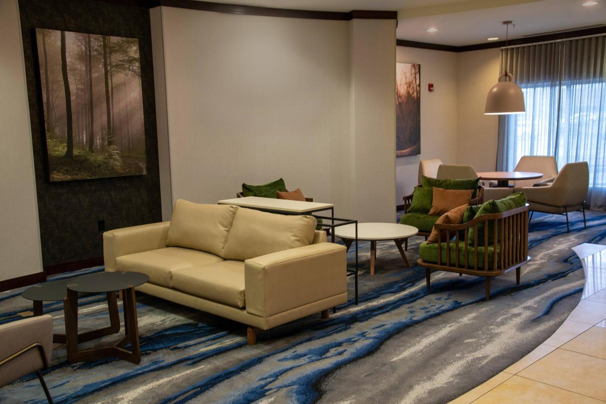 Fairfield Inn & Suites Льюисберг Экстерьер фото