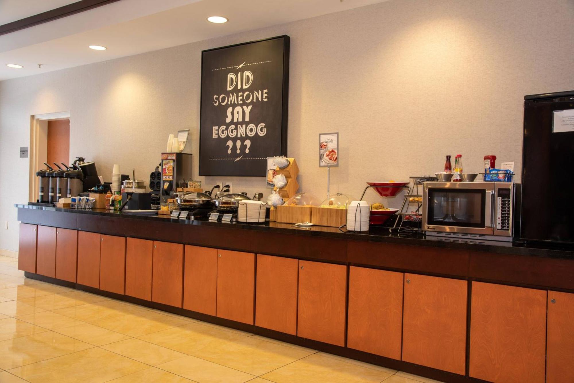 Fairfield Inn & Suites Льюисберг Экстерьер фото