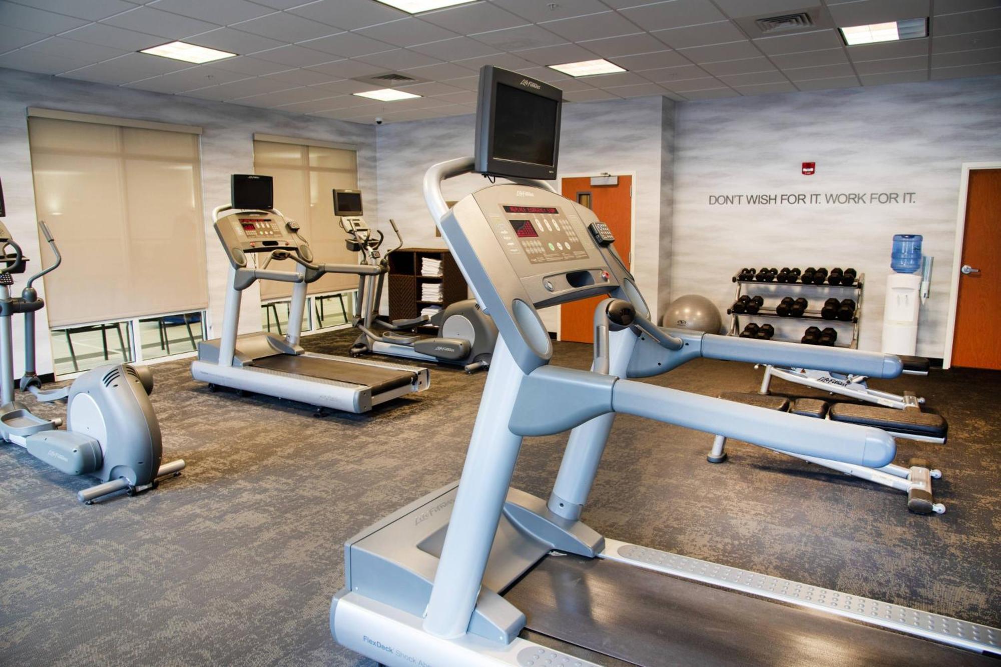 Fairfield Inn & Suites Льюисберг Экстерьер фото